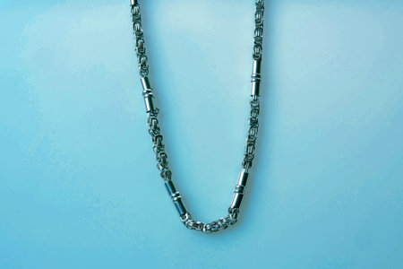 High-End Jewelry: Gold and Diamond Treasures