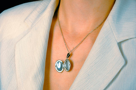 Luxury Diamond and Gold Jewelry