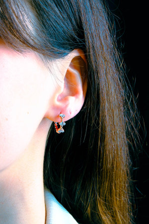 Glamorous Gold Jewelry with Sparkling Diamonds