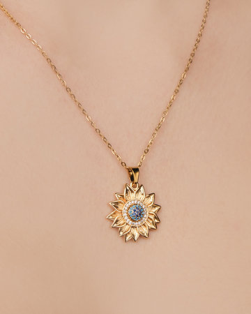 Exclusive Gold and Diamond Jewelry for Luxury Loversの写真素材