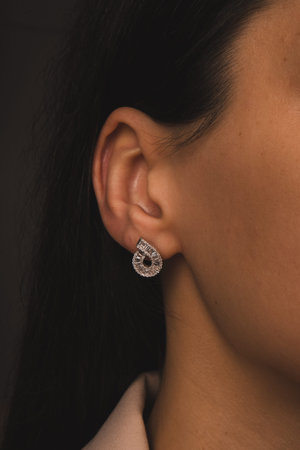 Stylish and Elegant Gold Diamond Jewelry Pieces