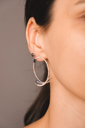 Luxurious Jewelry Pieces: Gold and Diamonds Togetherの写真素材