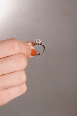 Shimmering Gold and Diamond Jewelry for Evening Elegance