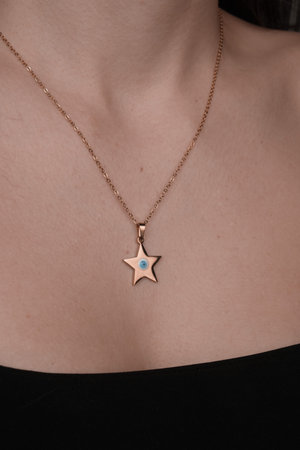 gold and diamond jewelry