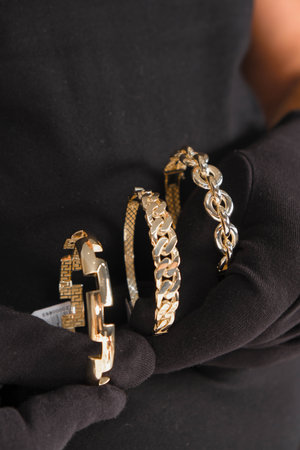 Sophisticated Gold and Diamond Jewelry for Women