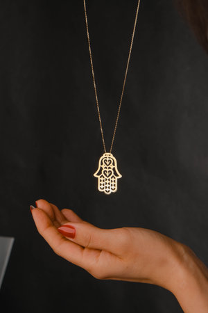 Radiant Gold and Diamond Jewelry for Special Momentsの写真素材