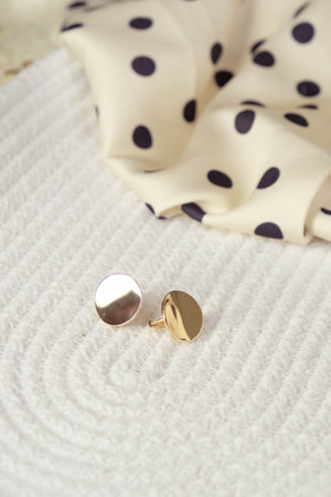 Luxurious Jewelry Pieces: Gold and Diamonds Together