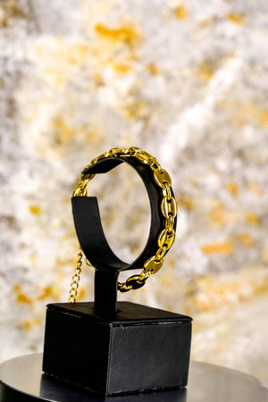 luxury gold and diamond jewelery