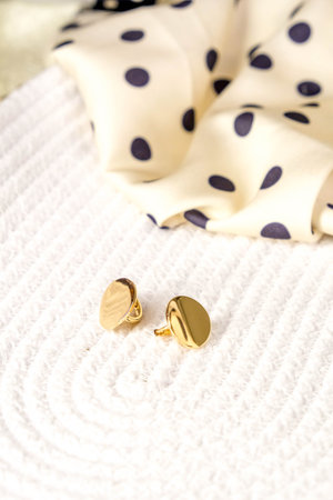 Stylish and Elegant Gold Diamond Jewelry Pieces