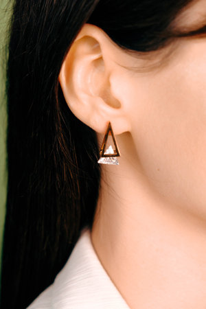 Luxurious Jewelry Pieces: Gold and Diamonds Together