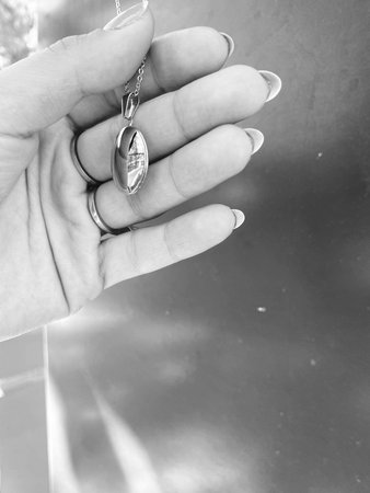 Radiant Gold and Diamond Jewelry for Special Momentsの写真素材