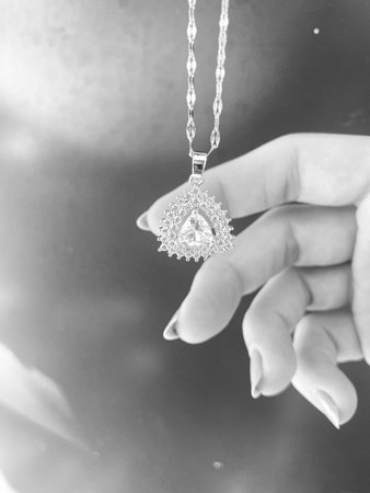 Alluring Gold and Diamond Wedding Bandsの写真素材