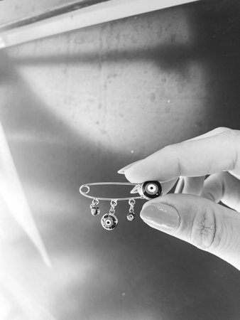 Classic Jewelry with Brilliant Diamonds