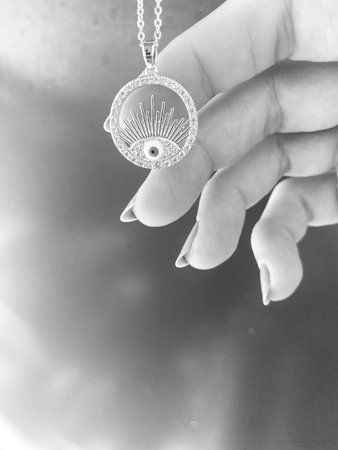 Custom-Made Gold and Diamond Jewelry for Special Momentsの写真素材