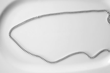 Shimmering Gold and Diamond Jewelry for Evening Elegance