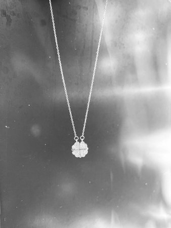 Sparkling Gold Jewelry with Stunning Diamonds