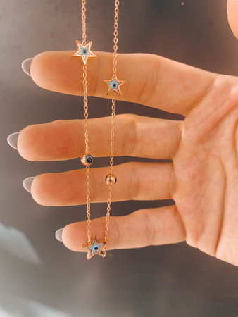 Sparkling Gold Jewelry with Stunning Diamonds