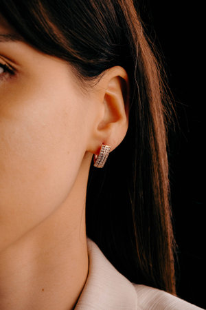 Luxurious Diamond Jewelry in Elegant Gold Settings