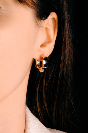 Timeless Jewelry Designs Featuring Gold and Diamonds