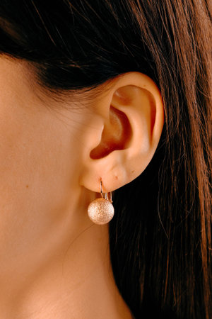 Glimmering Diamond and Gold Jewelry for Every Style
