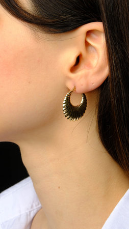 High-End Jewelry: Gold and Diamond Treasures