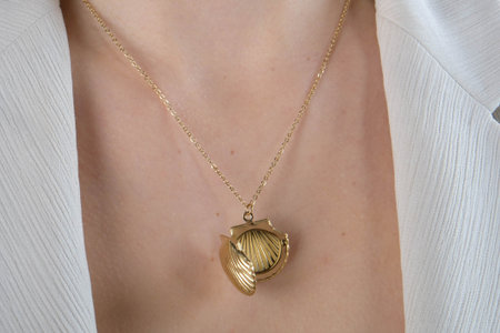 Stunning Gold and Diamond Jewelry for Luxury Lovers