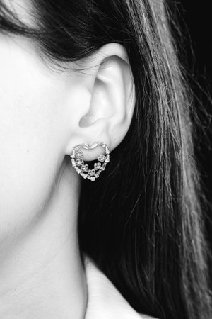 Glimmering Diamond and Gold Jewelry for Every Styleの写真素材