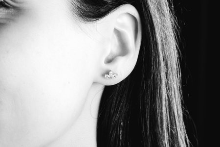 Stunning Gold and Diamond Bridal Jewelry Setsの写真素材