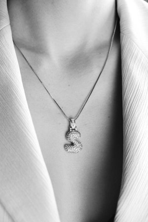 Sophisticated Gold and Diamond Jewelry for Women