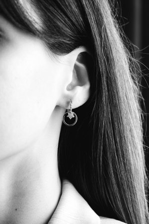 Sparkling Gold Jewelry with Stunning Diamonds