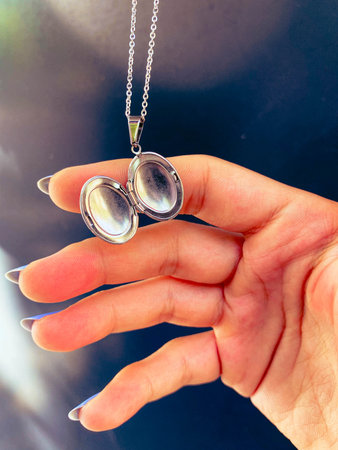 Stylish and Elegant Gold Diamond Jewelry Piecesの写真素材