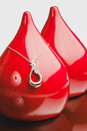 Beautiful Gold and Diamond Cocktail Jewelryの写真素材