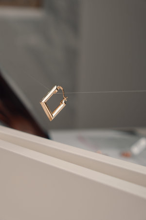 Sparkling Gold Jewelry with Stunning Diamonds