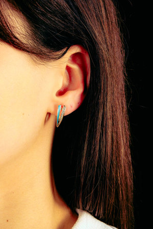 Stylish Gold and Diamond Jewelry for Modern Womenの写真素材