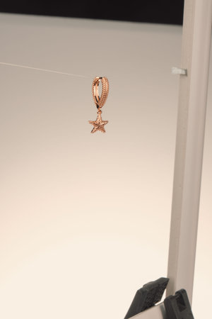 Stylish and Elegant Gold Diamond Jewelry Pieces