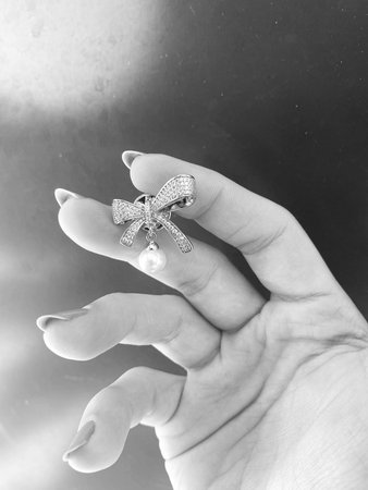 Elegant Diamond and Gold Jewelry for Womenの写真素材