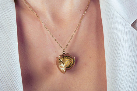 Alluring Gold and Diamond Wedding Bandsの写真素材