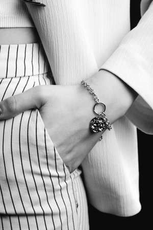 High-End Jewelry: Gold and Diamond Treasuresの写真素材