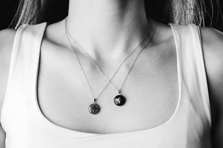 Stylish Gold and Diamond Jewelry for Modern Womenの写真素材