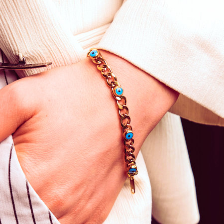 Shimmering Gold and Diamond Jewelry for Evening Eleganceの写真素材