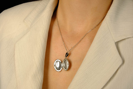 Stunning Gold and Diamond Jewelry for Women