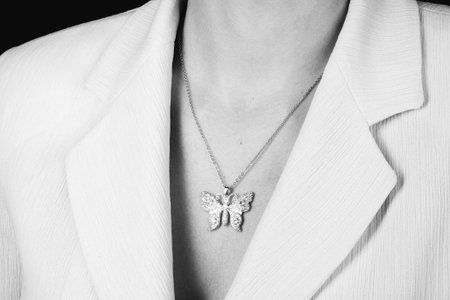 Classic Gold and Diamond Wedding Jewelry Setsの写真素材