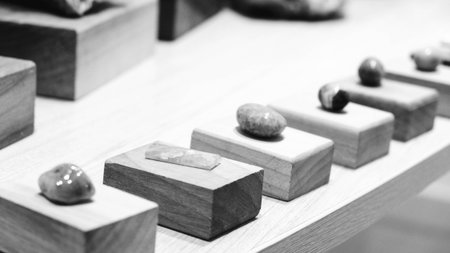 Sophisticated Gold and Diamond Jewelry for Womenの写真素材