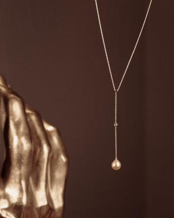 Elegant Diamond and Gold Jewelry for Women