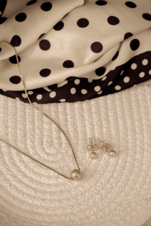 Luxurious Jewelry Pieces: Gold and Diamonds Togetherの写真素材