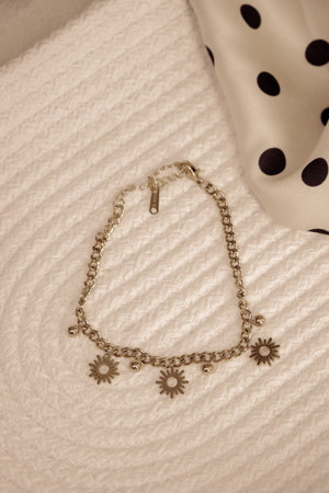 Elegant jewelry, Jewels set with gemstones.