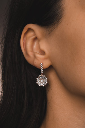 Elegant jewelry, Jewels set with gemstones.