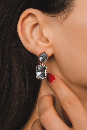 Sparkling Jewelry Sets: Gold, Diamonds, and Gemstones