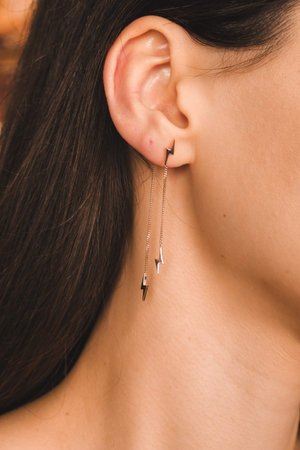 Glamorous Gold Jewelry with Sparkling Diamonds