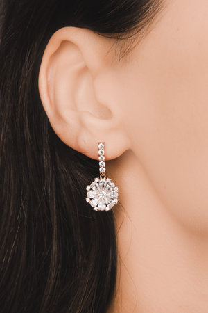 Luxurious Jewelry Pieces: Gold and Diamonds Together